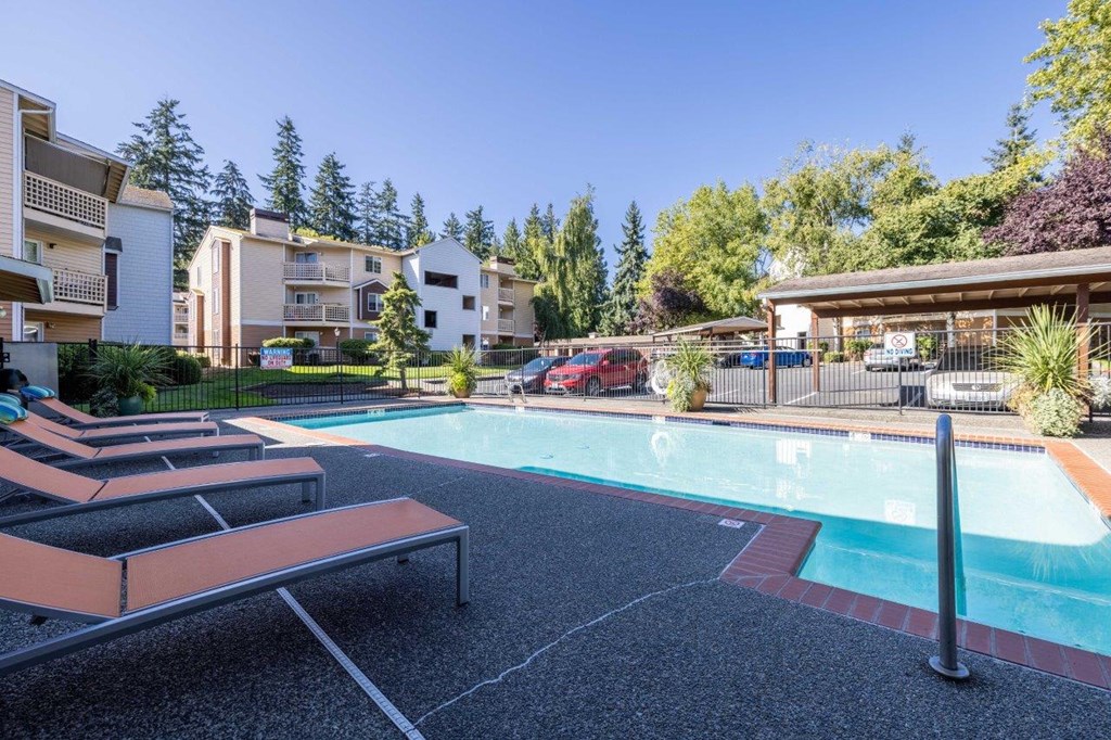 Cascadia Pointe Apartments in Everett, Washington Pool with Lounge Chairs
