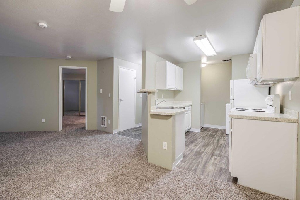 Cascadia Pointe Apartments in Everett, Washington Living Room and Kitchen