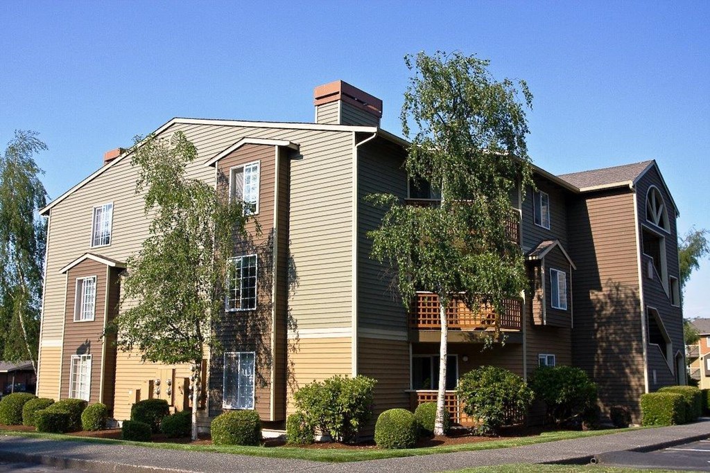 Cascadia Pointe Apartments in Everett, Washington Exterior