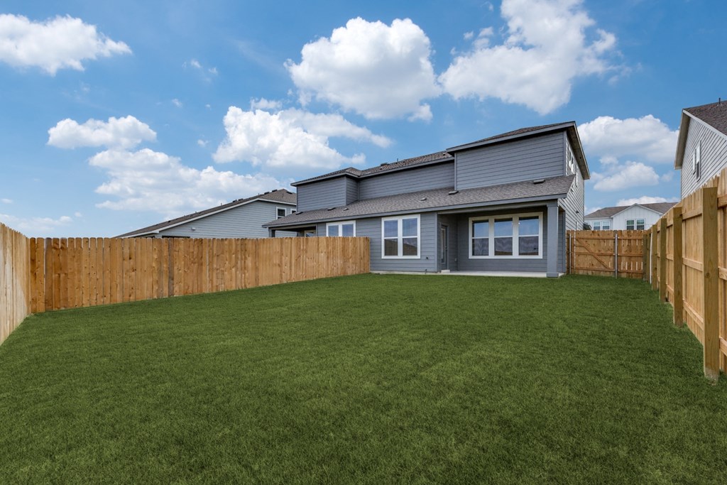 Caso Leander Luxury Rental Homes in Leander, Texas Exterior and Private Yard