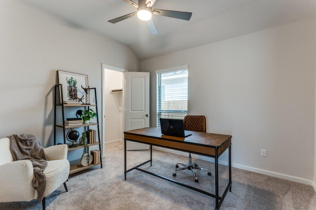 Caso Santa Rita Ranch Bedroom Office