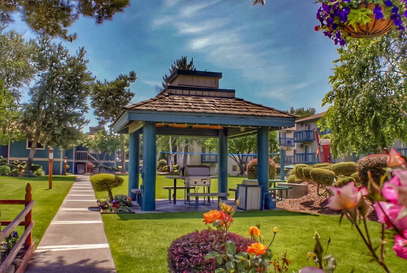 Clearwater Square Apartments Gazebo with BBQ Grill and Landscaping
