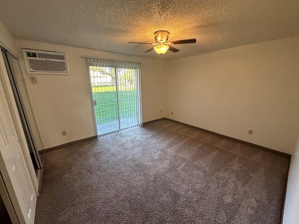 Clearwater Square Apartments in Kennewick, Washington Bedroom with Private Patio