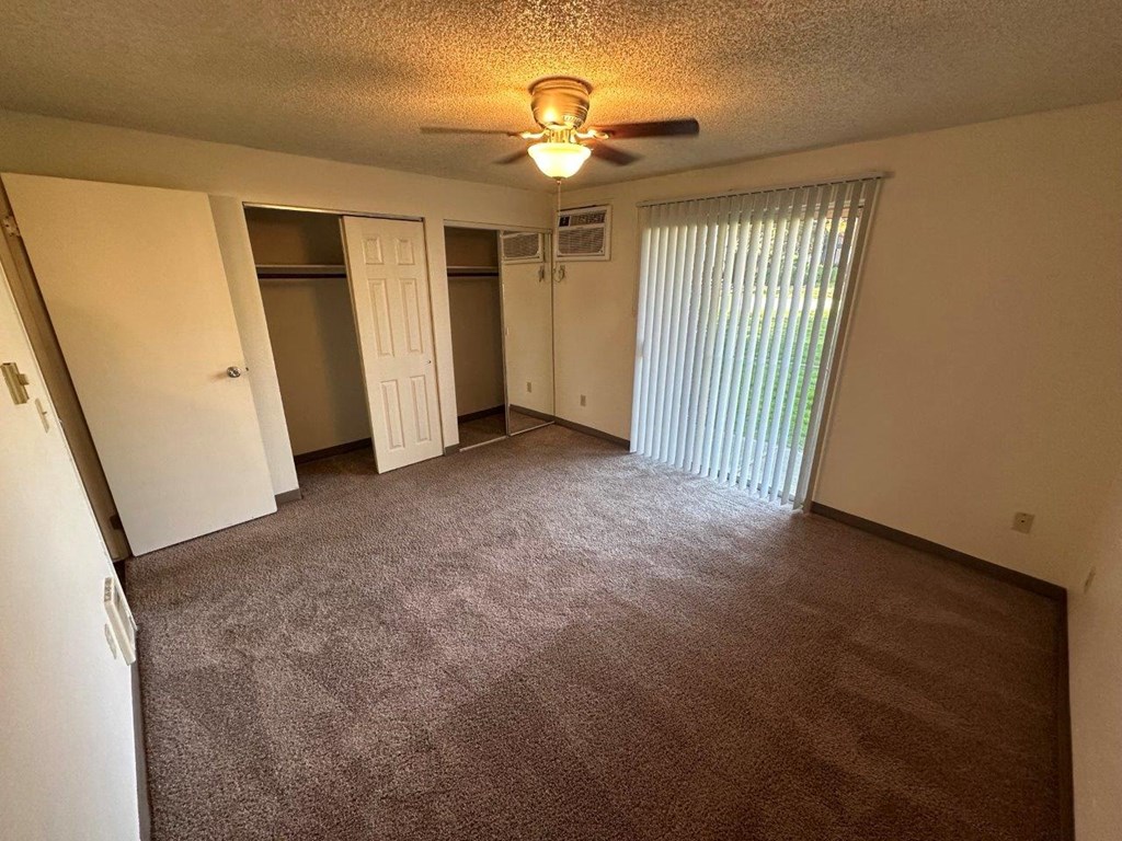 Clearwater Square Apartments in Kennewick, Washington Bedroom with Private Patio