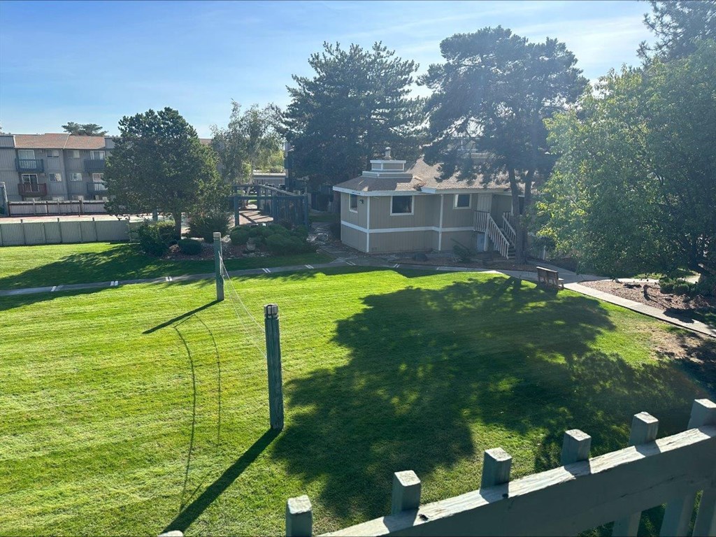 Clearwater Square Apartments in Kennewick, Washington Exterior and Courtyard