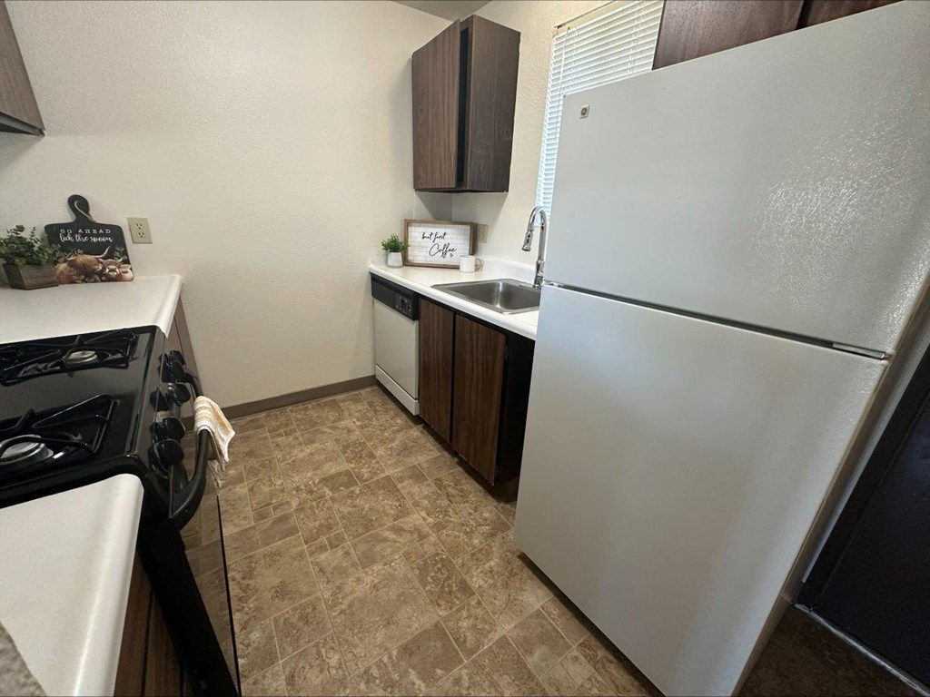 Clearwater Square Apartments in Kennewick, Washington Kitchen