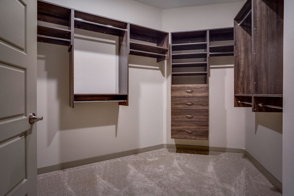 Alton Optimist Park Walk-In Closet