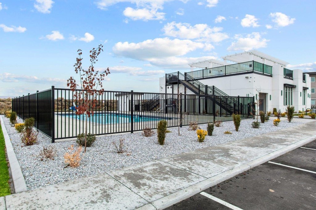 Columbia Riverwalk Clubhouse and Pool