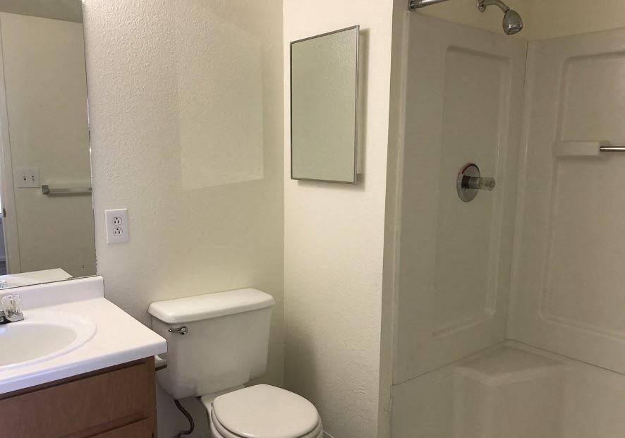 Columbine West Apartments Bathroom with Bathtub