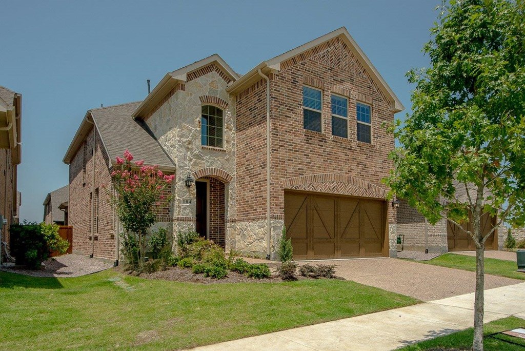 Cottages at the Realm Home Exterior