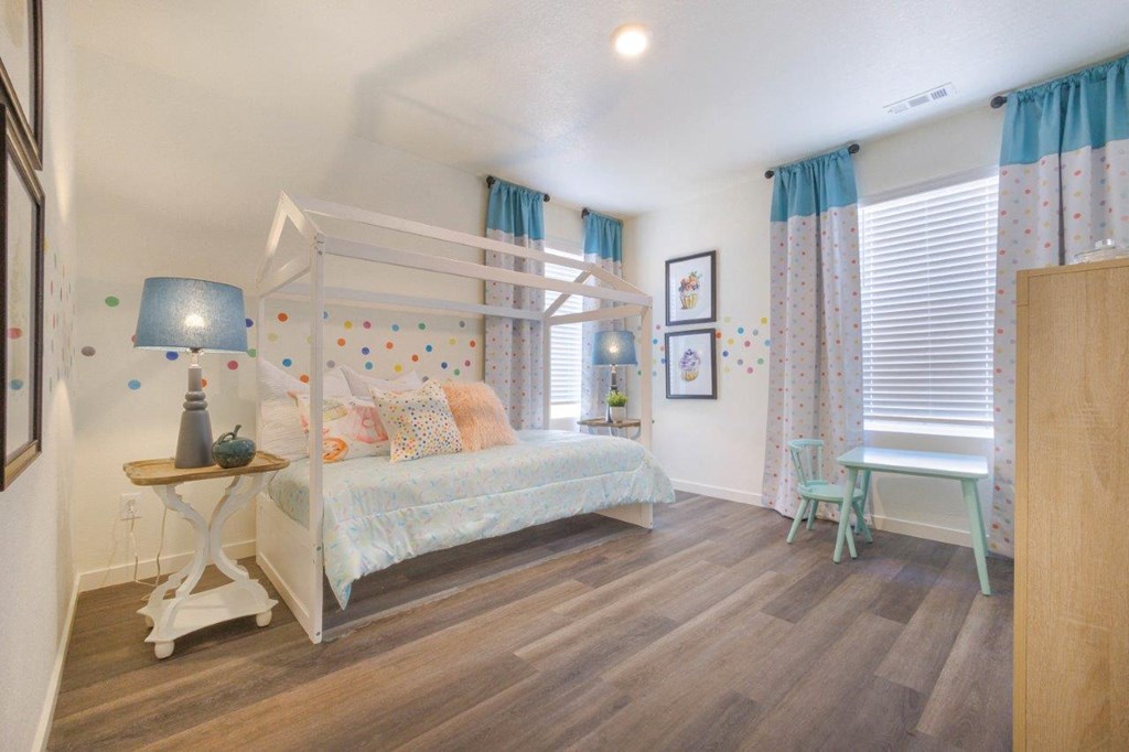 Cottonwood Hollow Model Bedroom