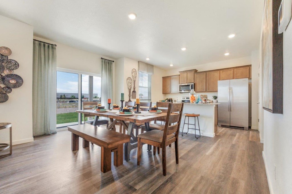 Cottonwood Hollow Model Kitchen and Dining Area