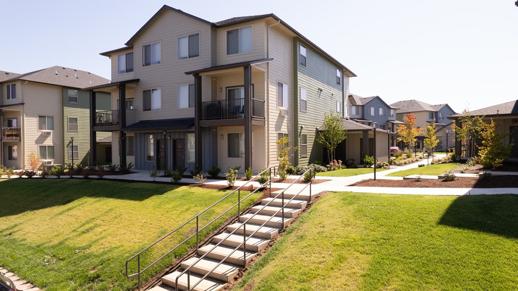 the estates at tanglewood|building exterior