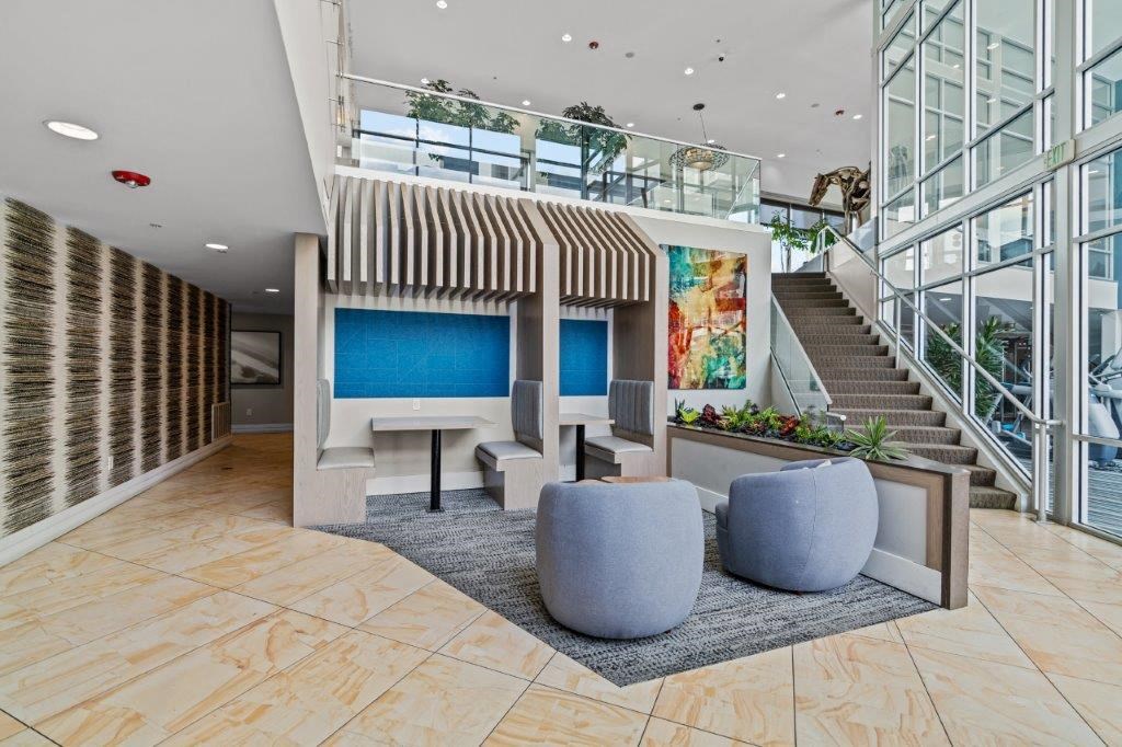 the lobby or reception area at embassy suites san rafael marin county