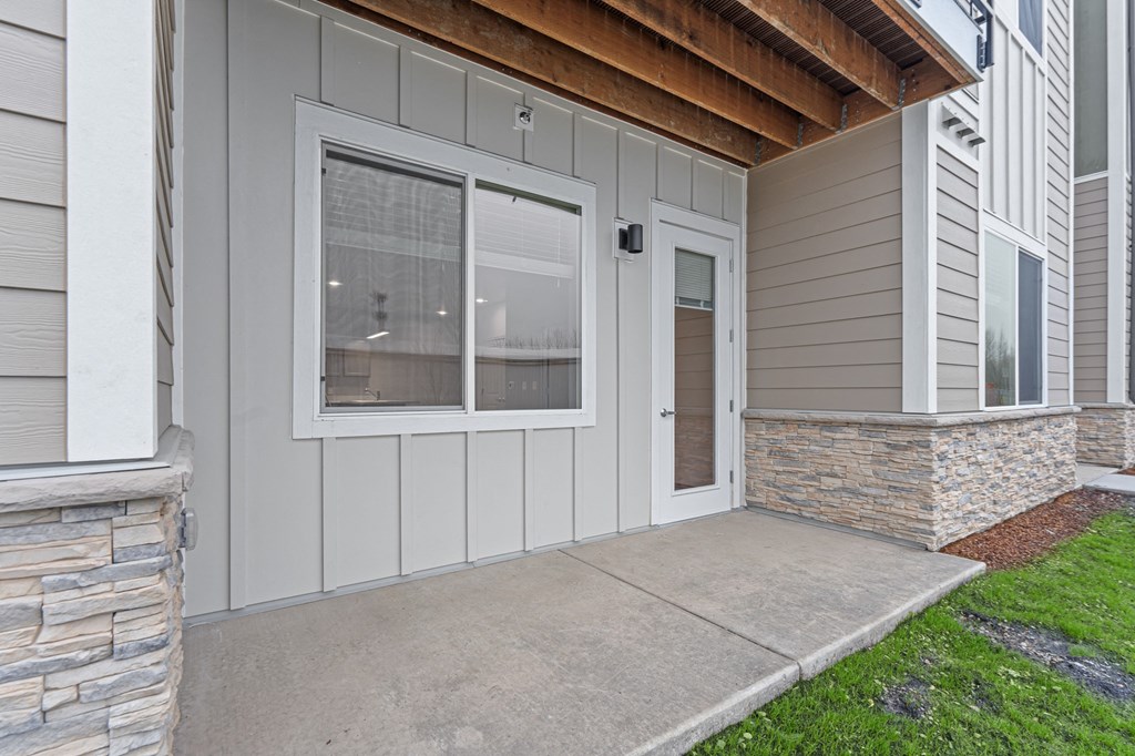 Corvallis_OR_UAPH_patio_3bed