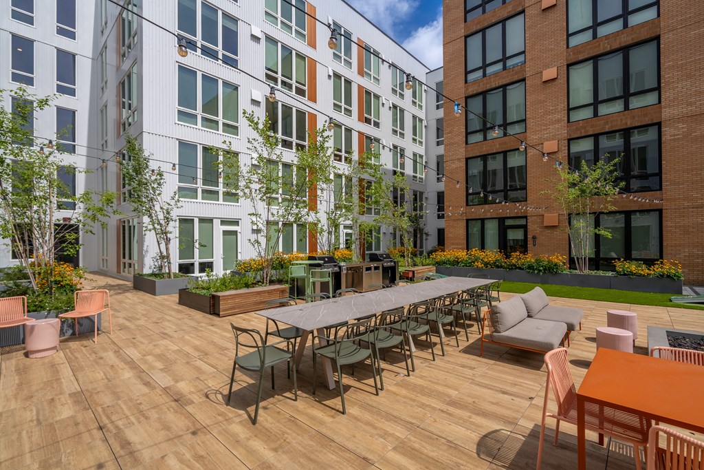 The Warren Apartments patio dining area