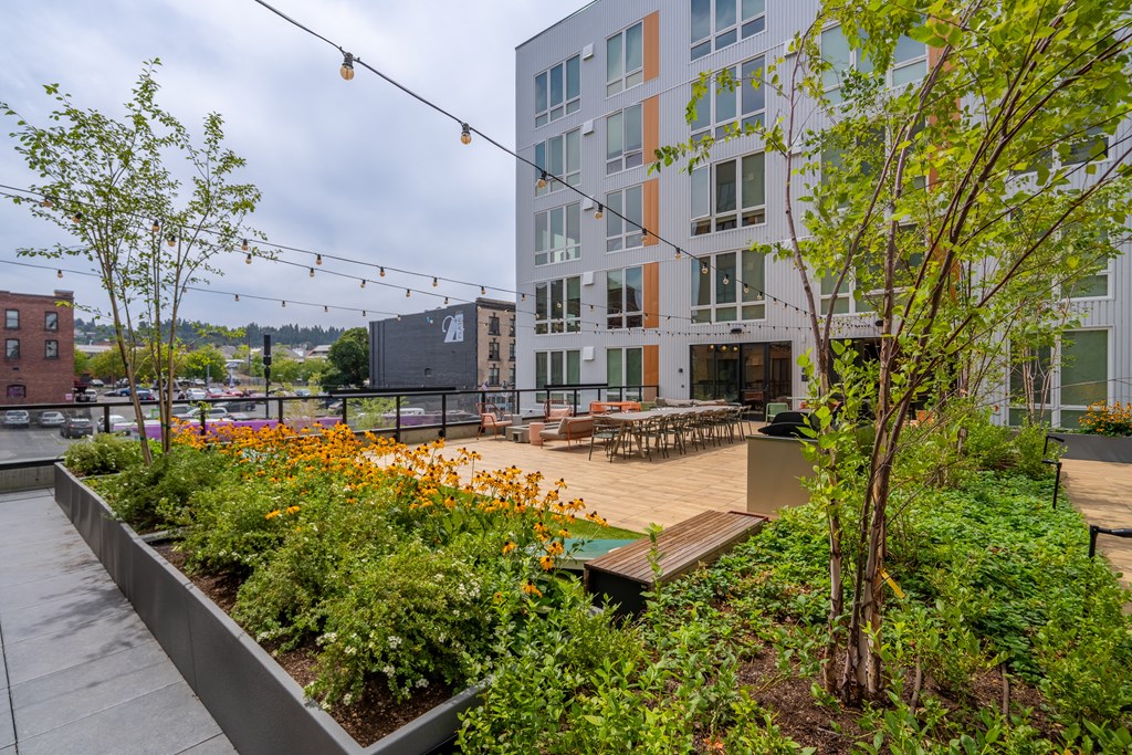 The Warren Apartments exterior patio