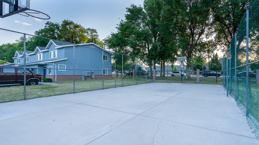Avion Townhomes Outdoor Basketball Court