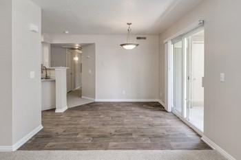 Heritage at Draper Apartments Dining Room - Photo Gallery 3