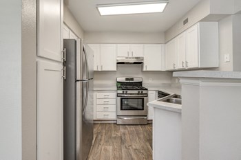 Heritage at Draper Apartments Kitchen - Photo Gallery 2