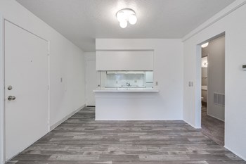 801 Vine Street 1-3 Beds Apartment for Rent - Photo Gallery 2