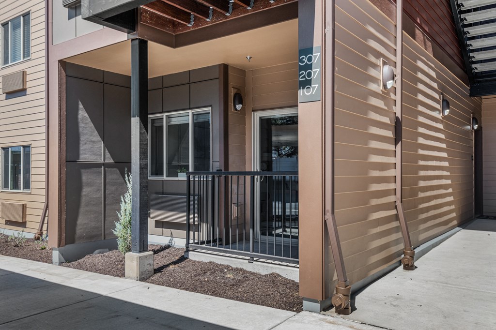 Peak42_Bend_OR_Exterior2