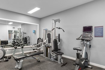 Aspire Apartments at Mountlake Terrace Fitness Center - Photo Gallery 35