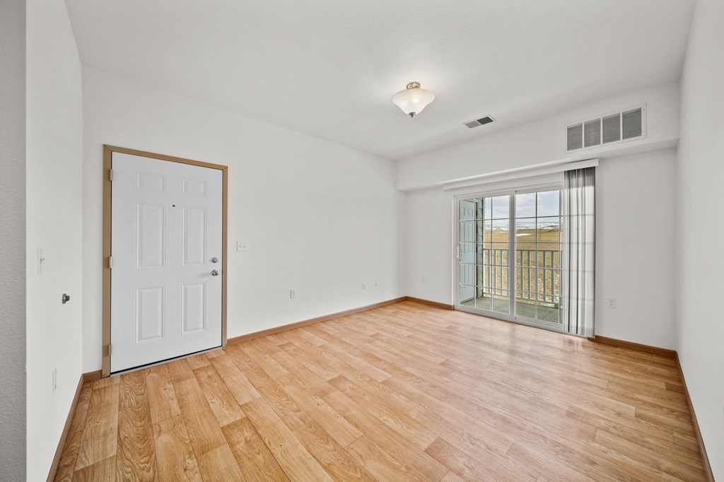 Remington Village Apartments Vacant Living Room