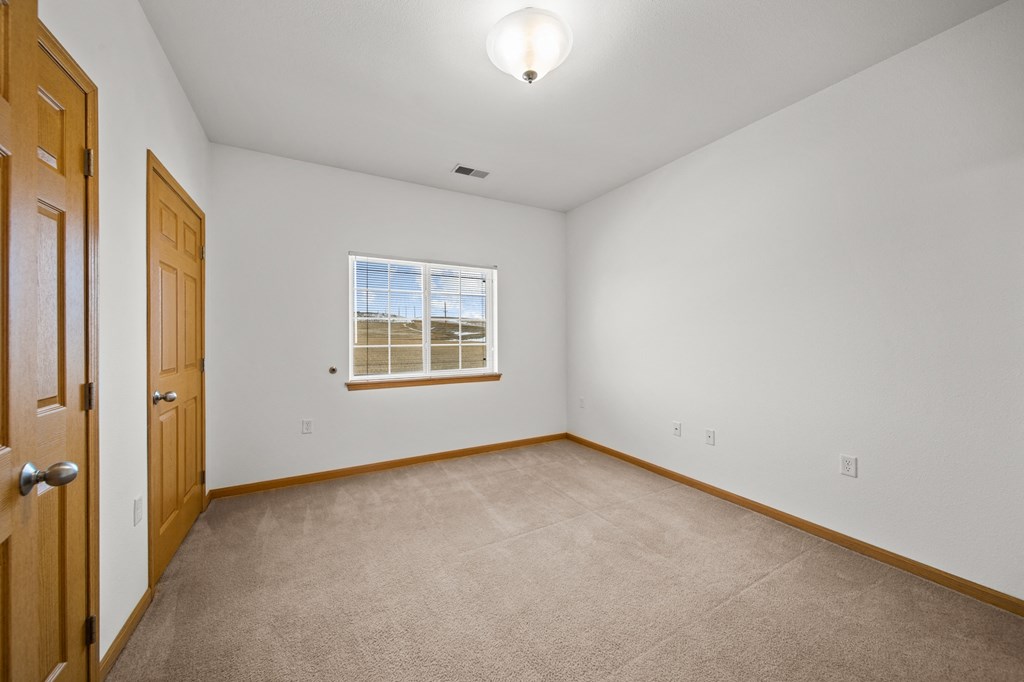 Remington Village Apartments Vacant Bedroom