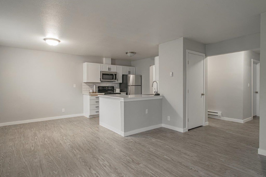 Deer Creek Apartments in Boise, Idaho Living Room and Kitchen