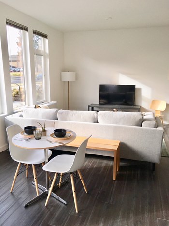 RangeApartments_Bend_Oregon_Interior_LivingRoom - Photo Gallery 4