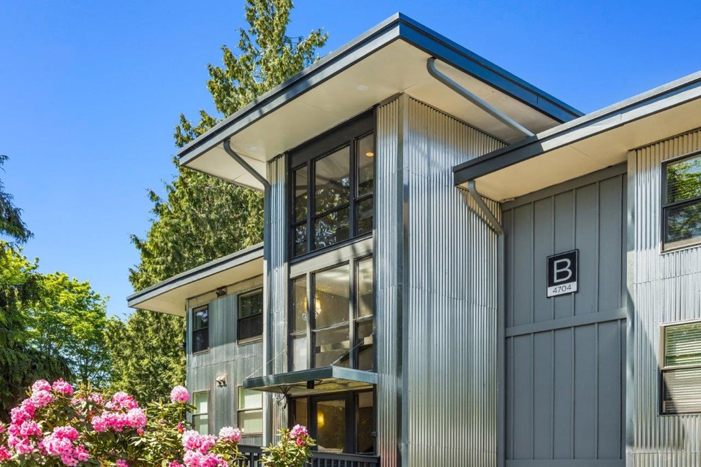 Duet Apartments in Lynnwood, Washington Exterior