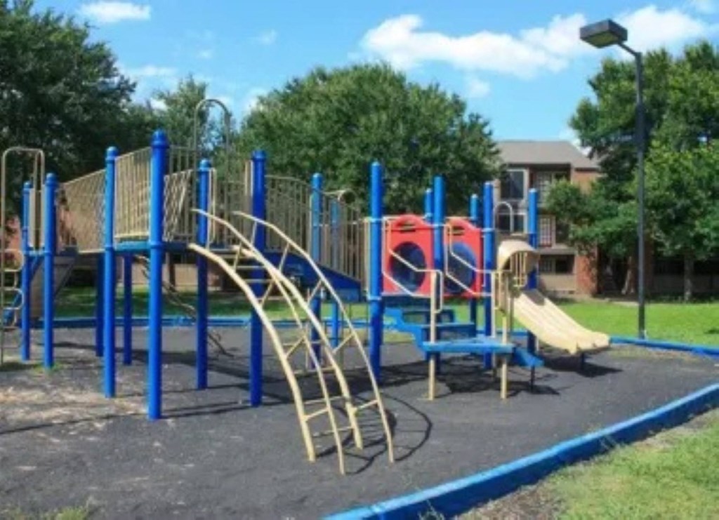 Eastgrove Apartments Playground Eastgrove Apartments Playground