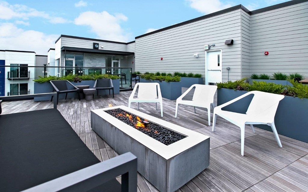 Paceline Apartments Clubhouse Rooftop Firepit