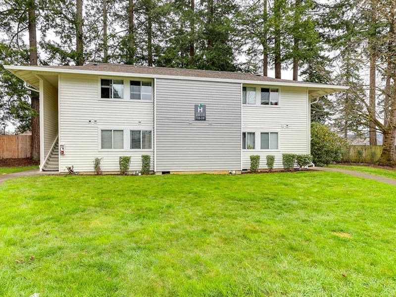 Eleven Pines Apartments Exterior