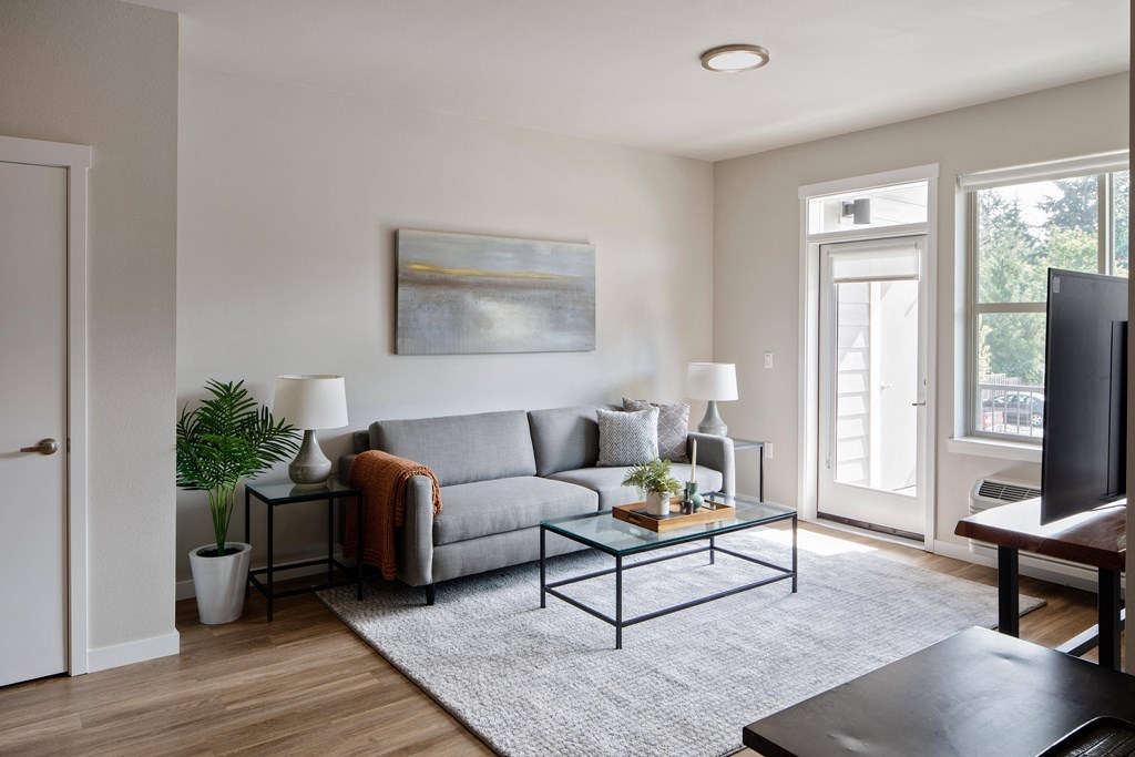 TheElwood_HappyValley_OR_2021_Living