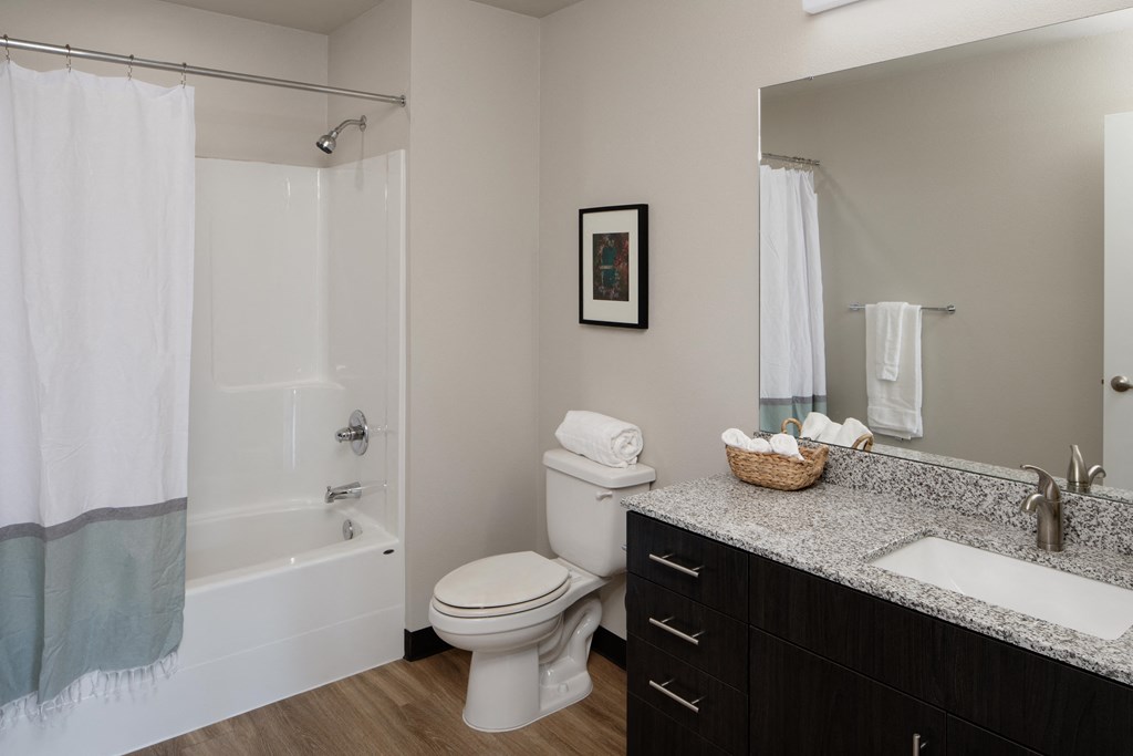 TheElwood_HappyValley_OR_2021_Bath1