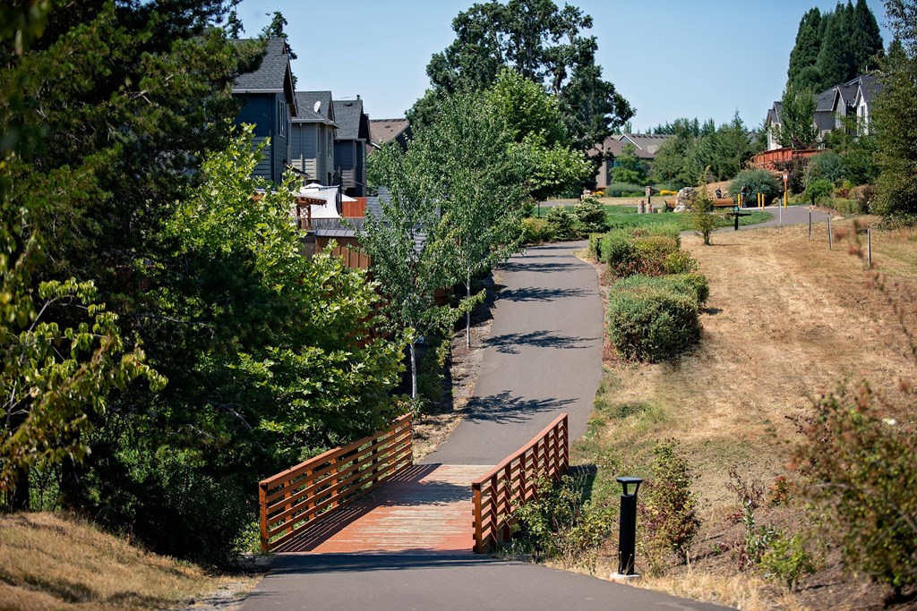 OR_HappyValley_TheElwood_Neighborhood2