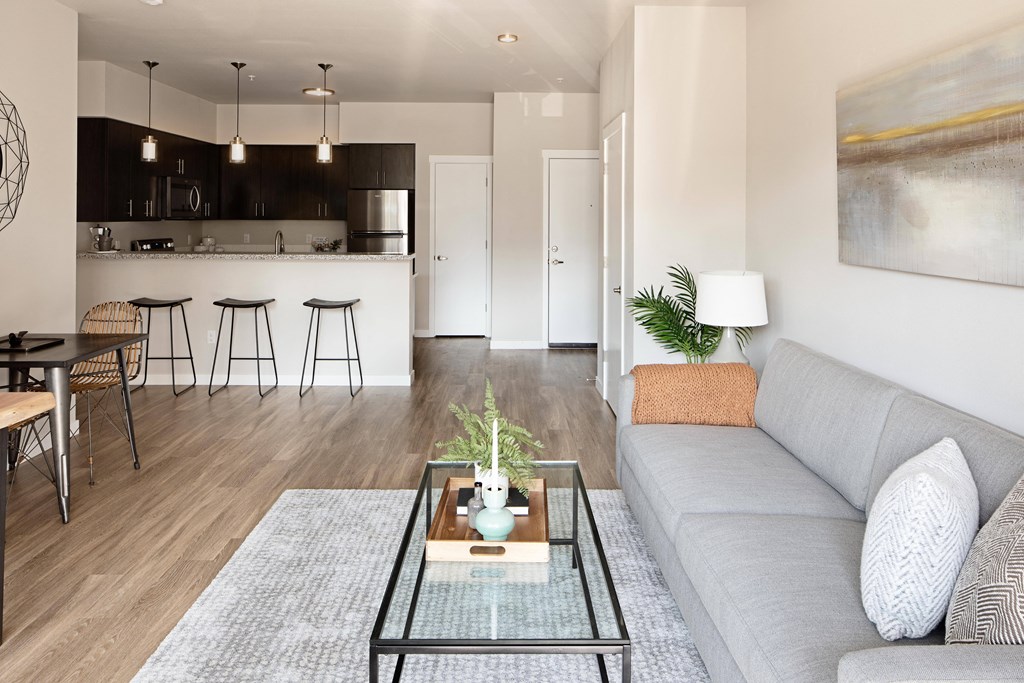 TheElwood_HappyValley_OR_2021_LivingKitchen