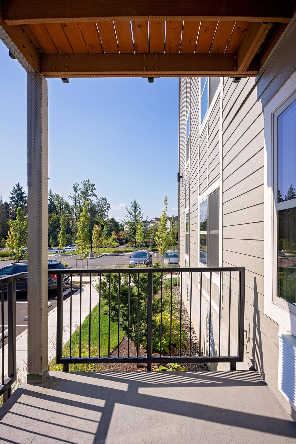 TheElwood_HappyValley_OR_2021_Patio