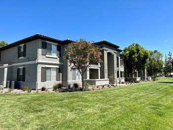 Estancia Apartments Exterior Estancia Apartments Exterior - Photo Gallery 3