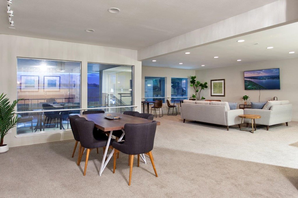 Evergreen Ridge Clubhouse Lounge