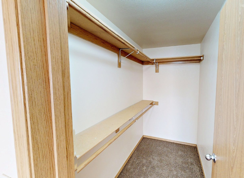 Evergreen Townhouses Closet