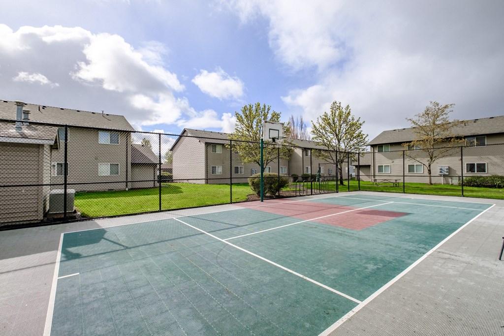 basketball court at North Pointe Apartments in Corvallis, Oregon