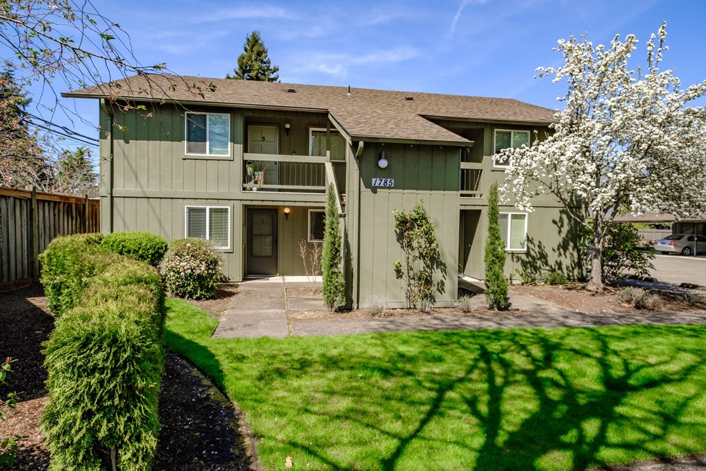front of property, the village of loon mountain