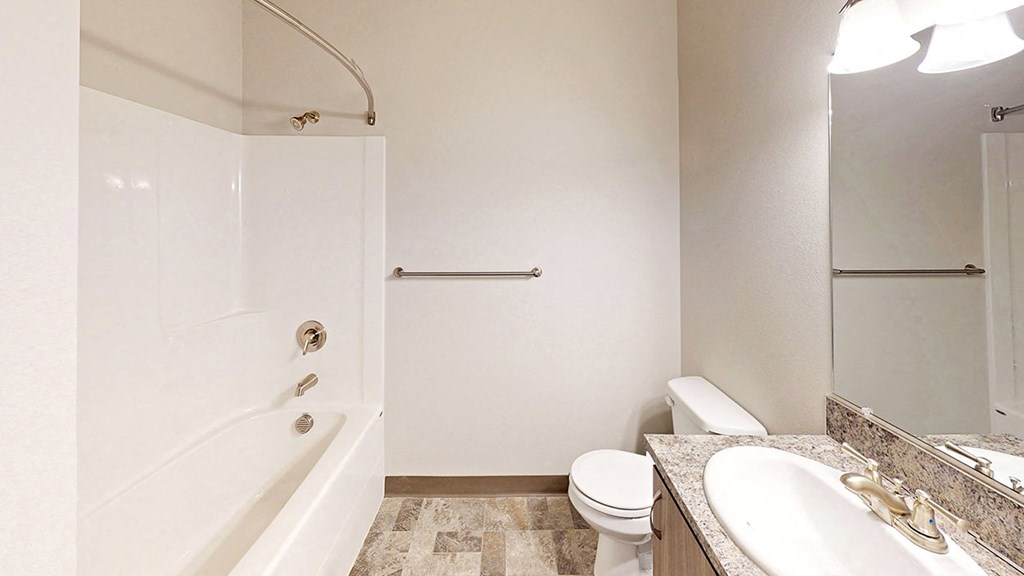 Fruitland Meadow Bathroom