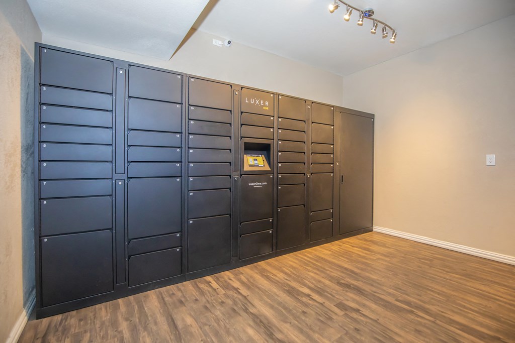 A room with a row of lockers and a sign that says "U-VIX".