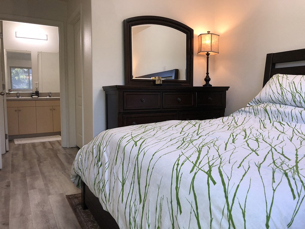 Falcon Ridge bedroom