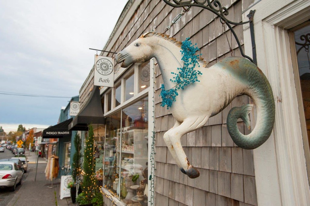 Multnomah Village Portland, Oregon Peggy Sundays Bath