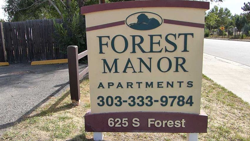 Forest Manor Exterior Signage - Photo Gallery 1